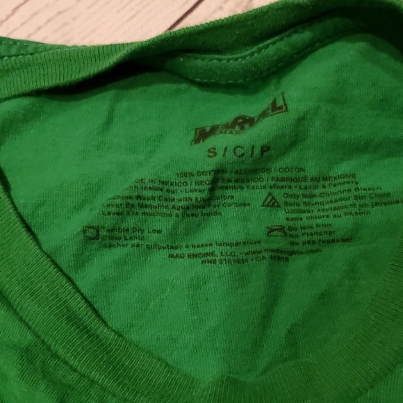 Men's Small Hulk Tshirt Marvel - Picture 2 of 3